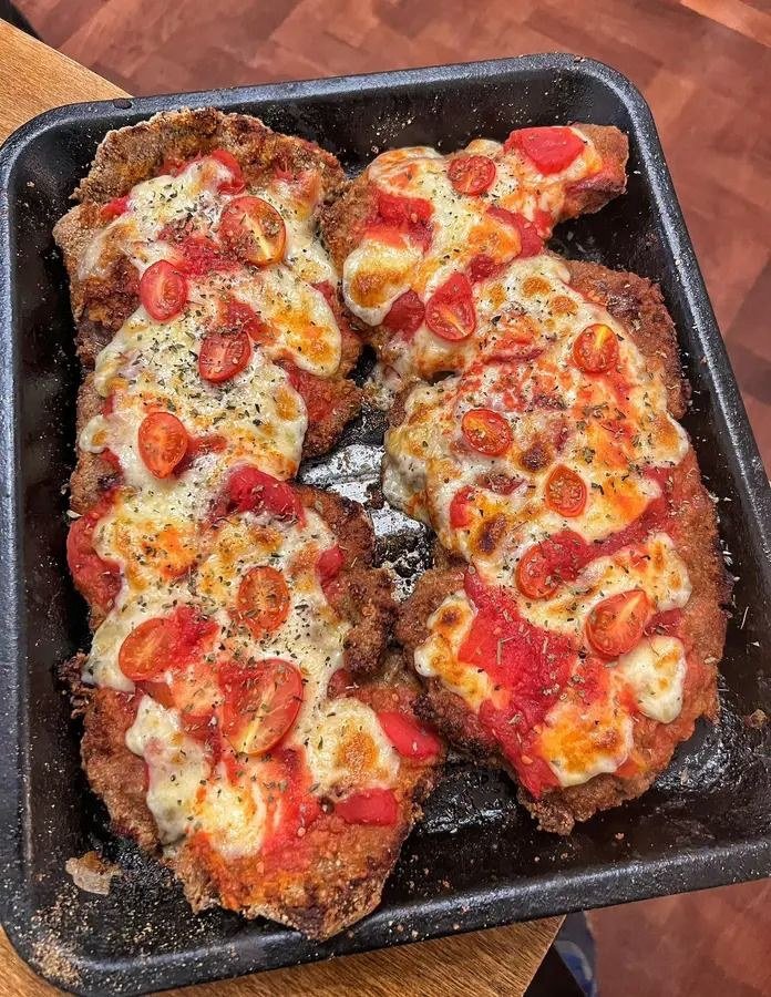 Milanesa de entraña Napolitana